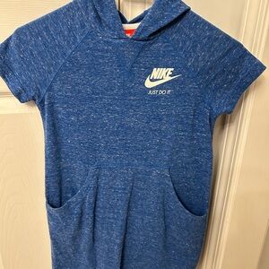 Nike short sleeve shirt